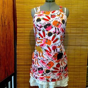 Apron with Several Pockets